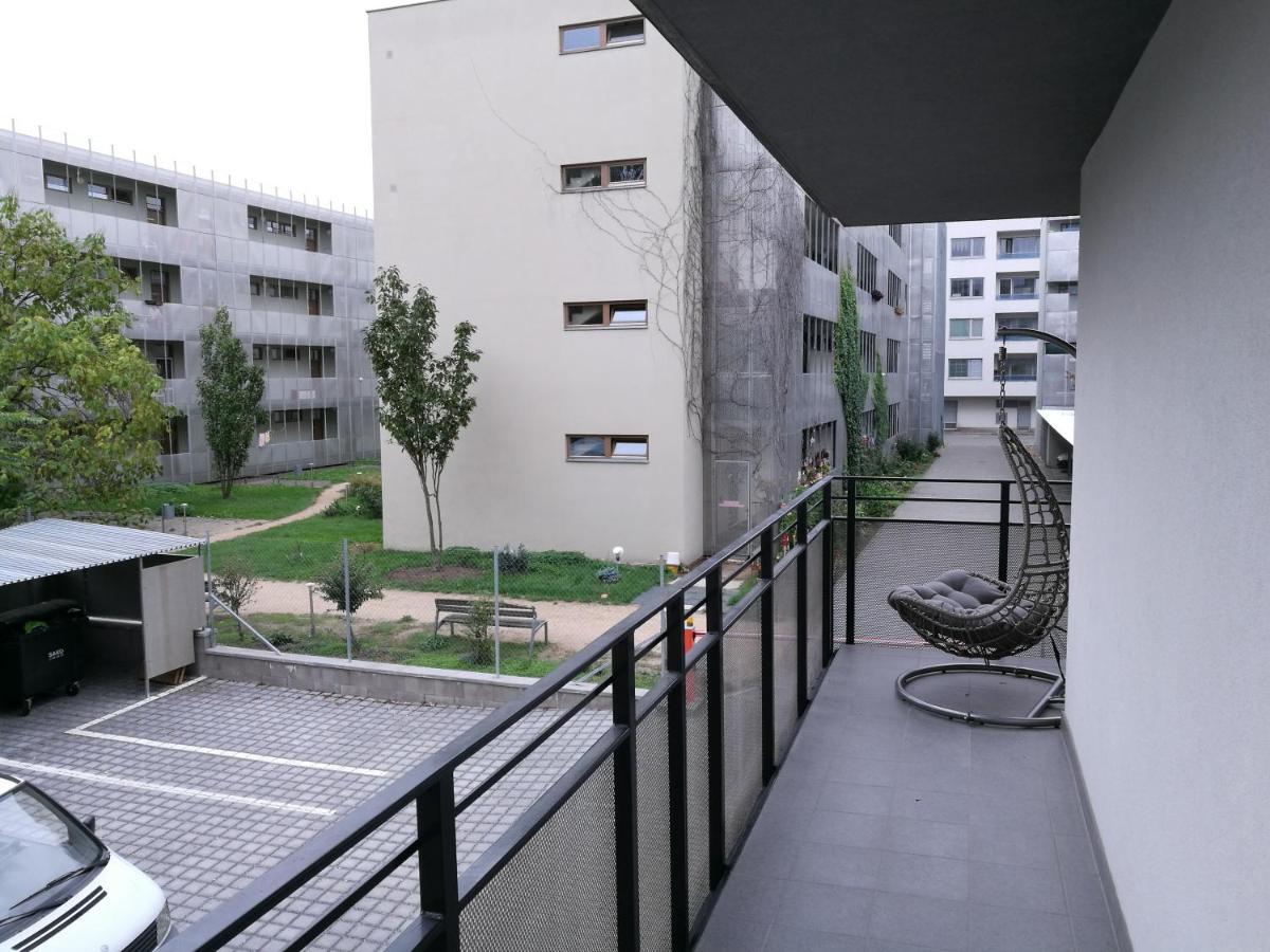 Bein Apartment With Parking Brno Ngoại thất bức ảnh